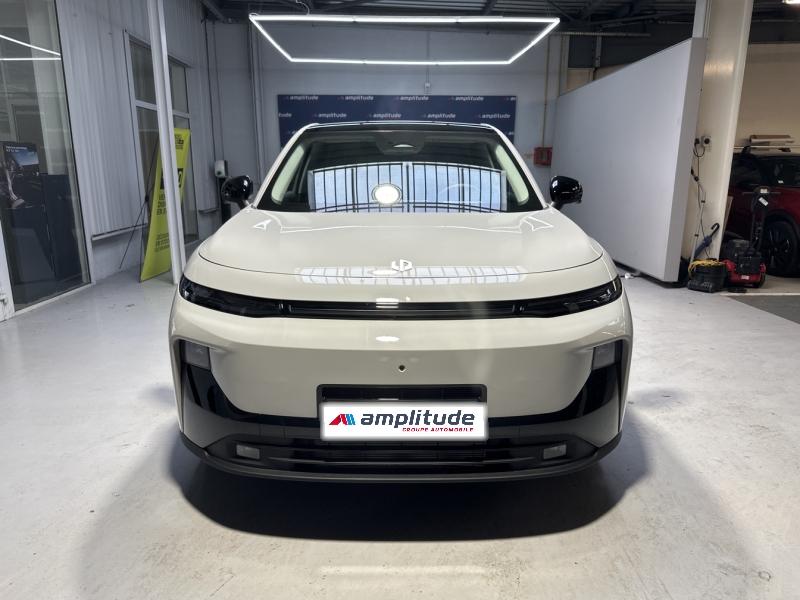 Image LEAPMOTOR B10 REEV 218ch 18,8 kWh Design