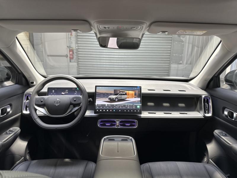 Image LEAPMOTOR B10 REEV 218ch 18,8 kWh Design