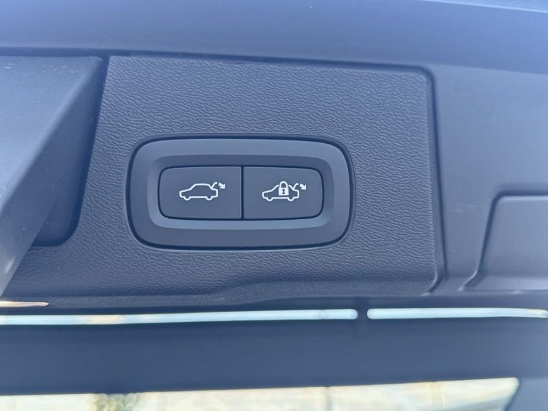 Image VOLVO XC60 T6 Hybride Rechargeable 350ch Ultra Style Dark Geartronic 8 AWD