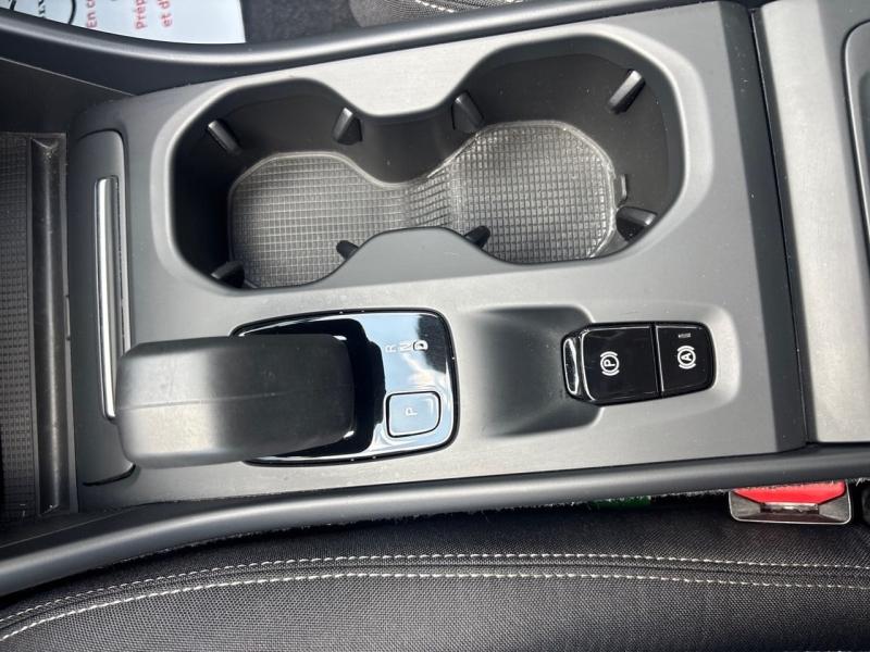 Image VOLVO XC40 T2 129ch Momentum Business Geartronic 8