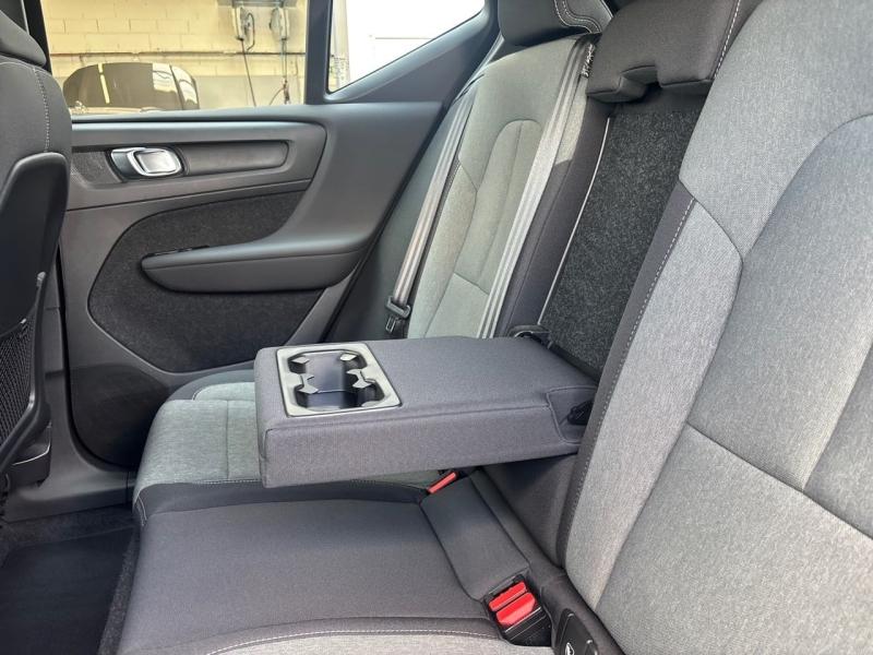 Image VOLVO XC40 T2 129ch Momentum Business Geartronic 8