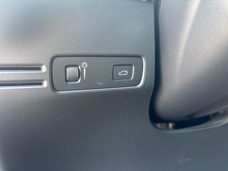 Image VOLVO XC40 T2 129ch Momentum Business Geartronic 8