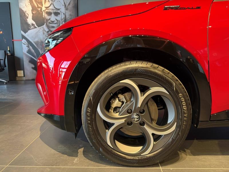 Image ALFA ROMEO Junior 1.2 Ibrida 145ch Sport Speciale e-DCT6
