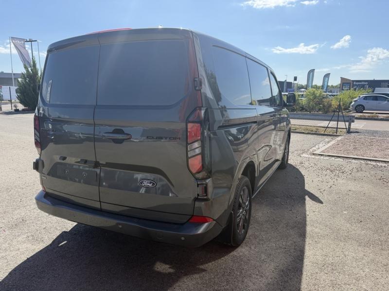 Image FORD Fourgon 320 L1H1 2.5L Duratec 232 ch hybride rechargeable CVT PHEV LIMITED