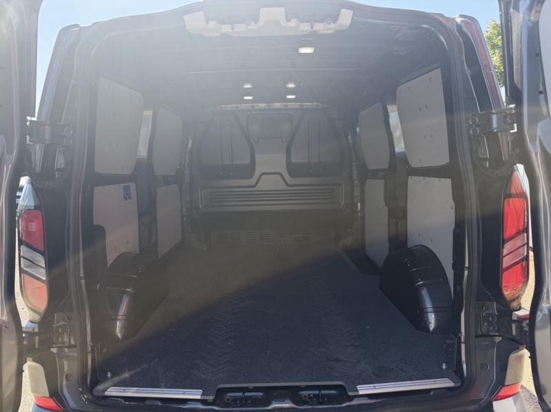 Image FORD Fourgon 320 L1H1 2.5L Duratec 232 ch hybride rechargeable CVT PHEV LIMITED