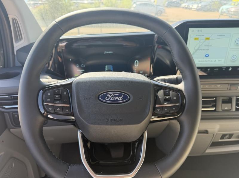 Image FORD Fourgon 320 L1H1 2.5L Duratec 232 ch hybride rechargeable CVT PHEV LIMITED