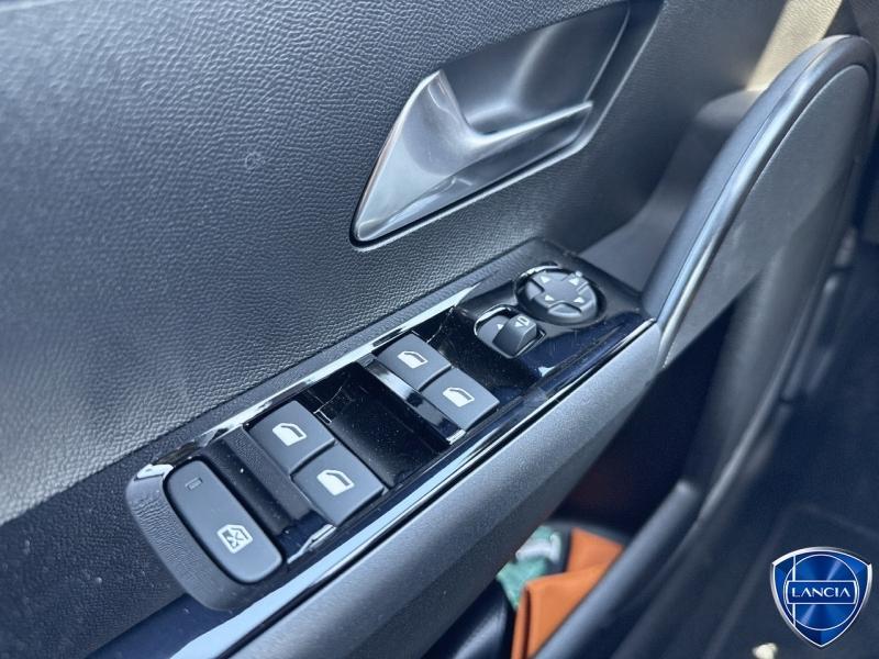 Image LANCIA Ypsilon 1.2 Ibrida 110ch HF Line eDCT6
