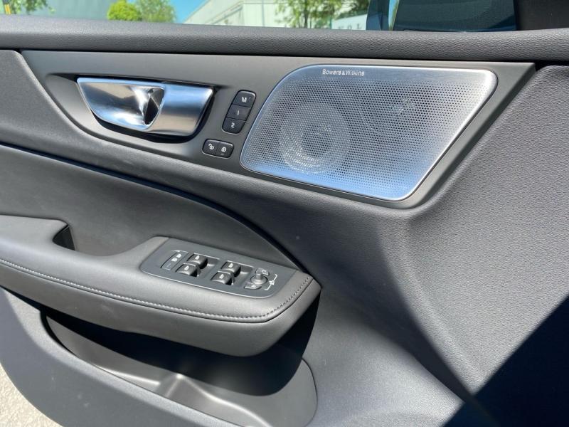 Image VOLVO V60 V60 Ultra  T6 AWD Hybride rechargeable  Hybride Rechargeable (Essence)  Chrome