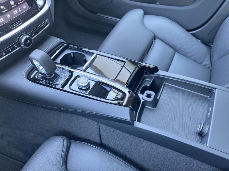 Image VOLVO V60 V60 Ultra  T6 AWD Hybride rechargeable  Hybride Rechargeable (Essence)  Chrome