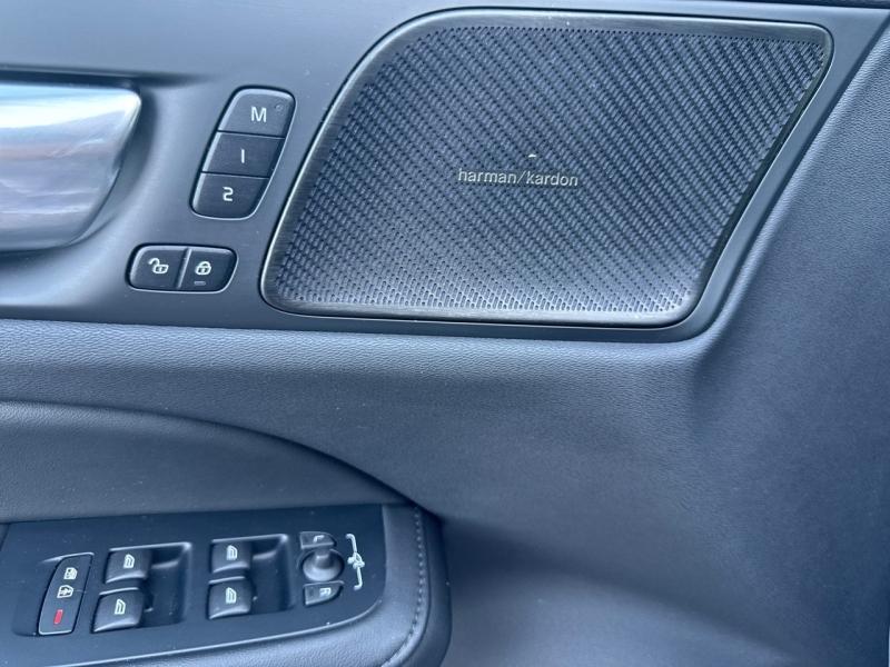 Image VOLVO V60 B4 197ch Ultra Style Dark DCT 7