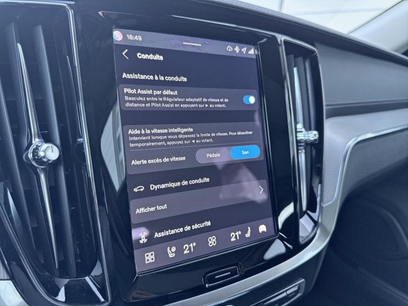 Image VOLVO V60 B4 197ch Ultra Style Dark DCT 7