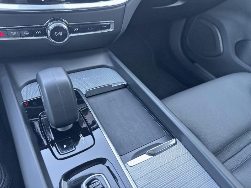 Image VOLVO V60 B4 197ch Ultra Style Dark DCT 7