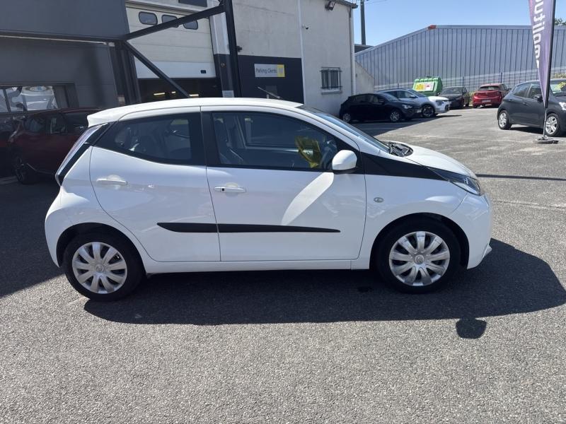 Image TOYOTA Aygo 1.0 VVT-i 69ch x-play x-shift 5p