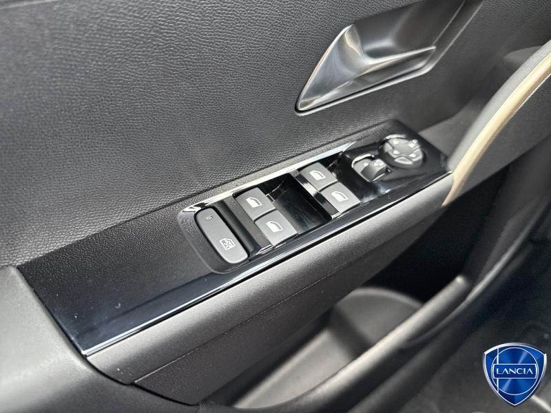 Image LANCIA Ypsilon Elettrica 156ch 54kWh LX 4cv