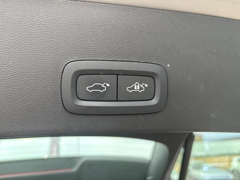 Image VOLVO XC40 T5 Recharge 180 + 82ch Ultimate DCT 7