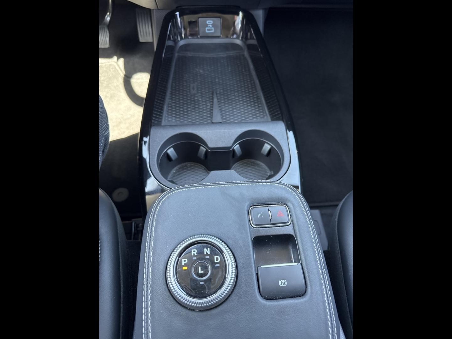 Image FORD Mustang Mach-E 269ch Standard Range 72,6kWh Mach-E Propulsion