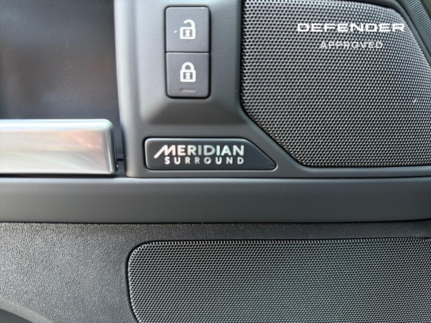 Image LAND-ROVER Defender 110 2.0 P300e PHEV X-Dynamic HSE