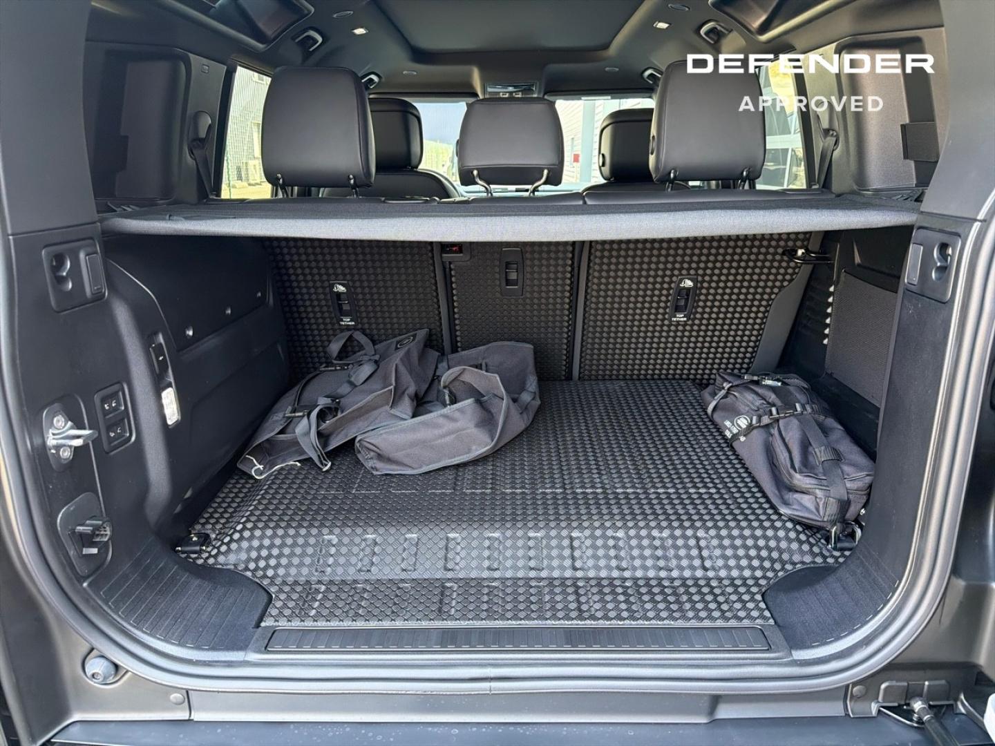 Image LAND-ROVER Defender 110 2.0 P300e PHEV X-Dynamic HSE