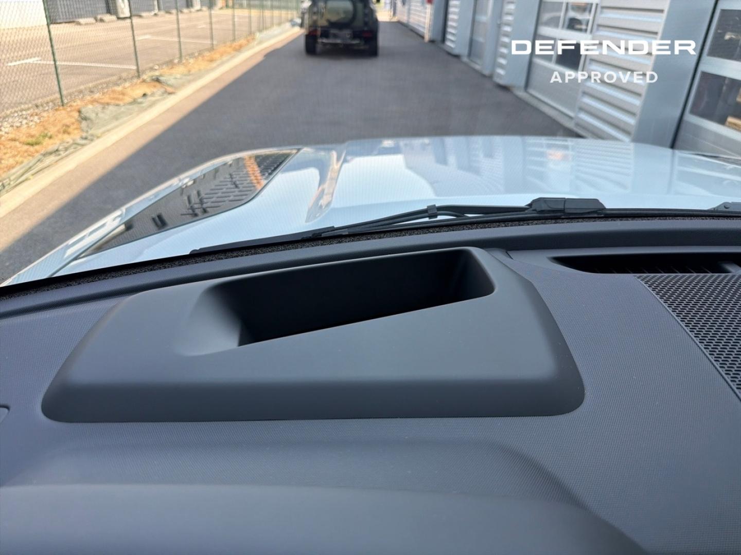 Image LAND-ROVER Defender 110 2.0 P300e PHEV X-Dynamic HSE