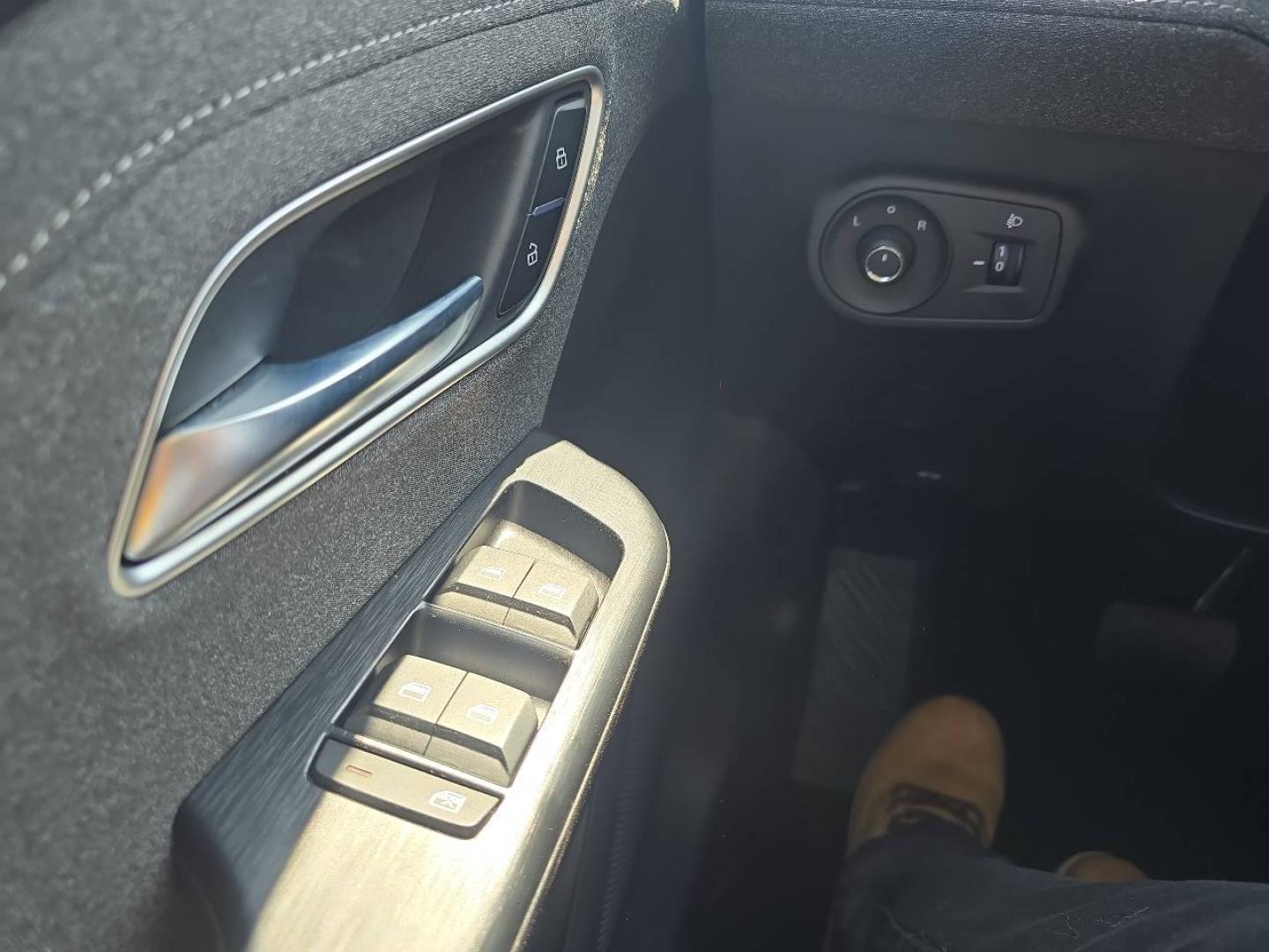 MG MOTOR ZS 1.5 Hybrid+ 197ch Comfort - Miniature 17