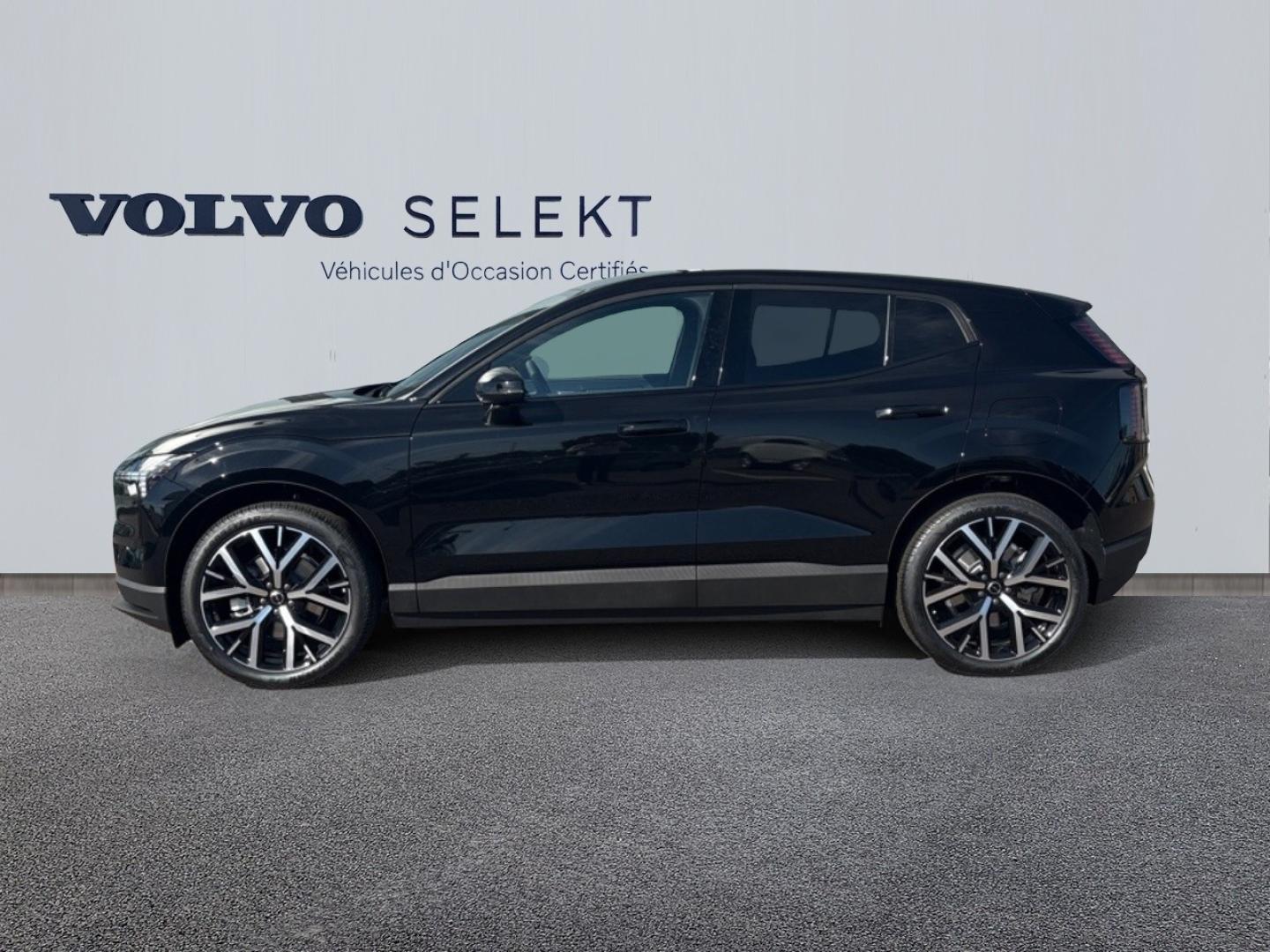 Image VOLVO EX30 P5 Long Range 272ch 69kWh Black Edition