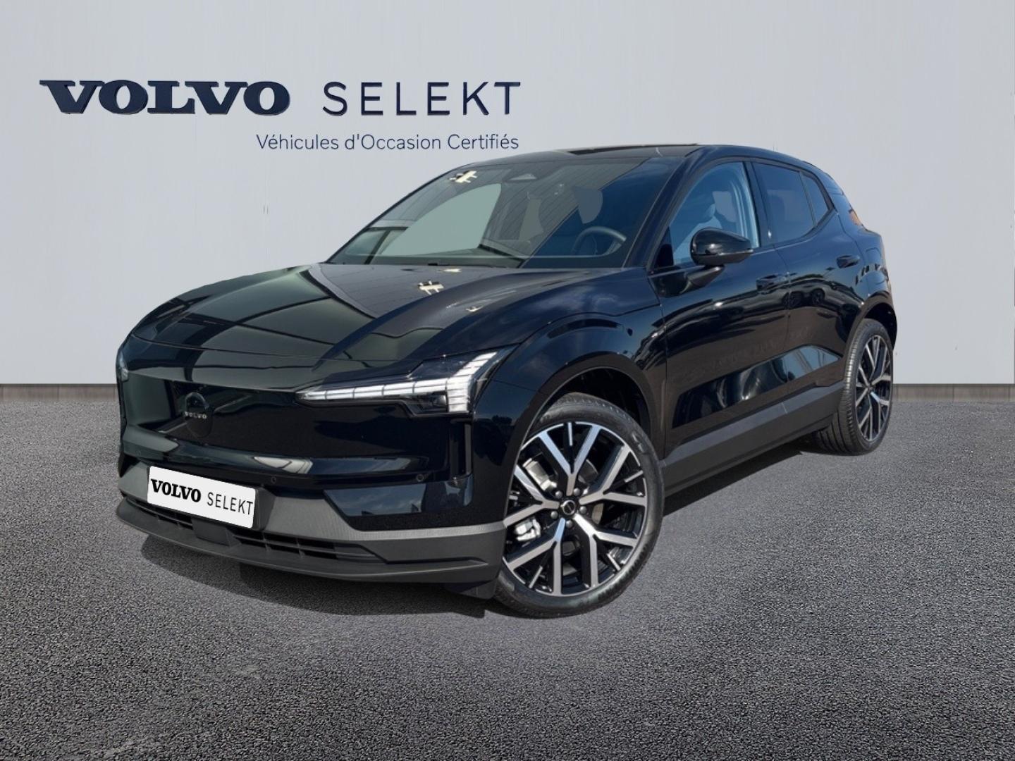 Photo VOLVO EX30 P5 Long Range 272ch 69kWh Black Edition