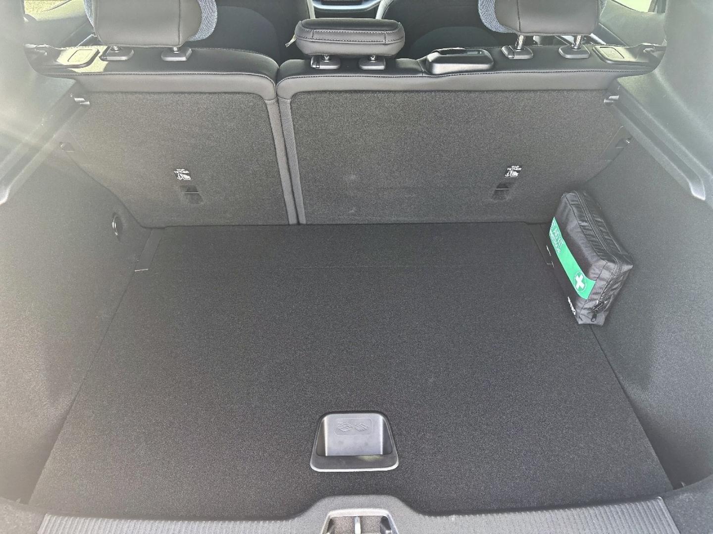 Image VOLVO EX30 P5 Long Range 272ch 69kWh Black Edition