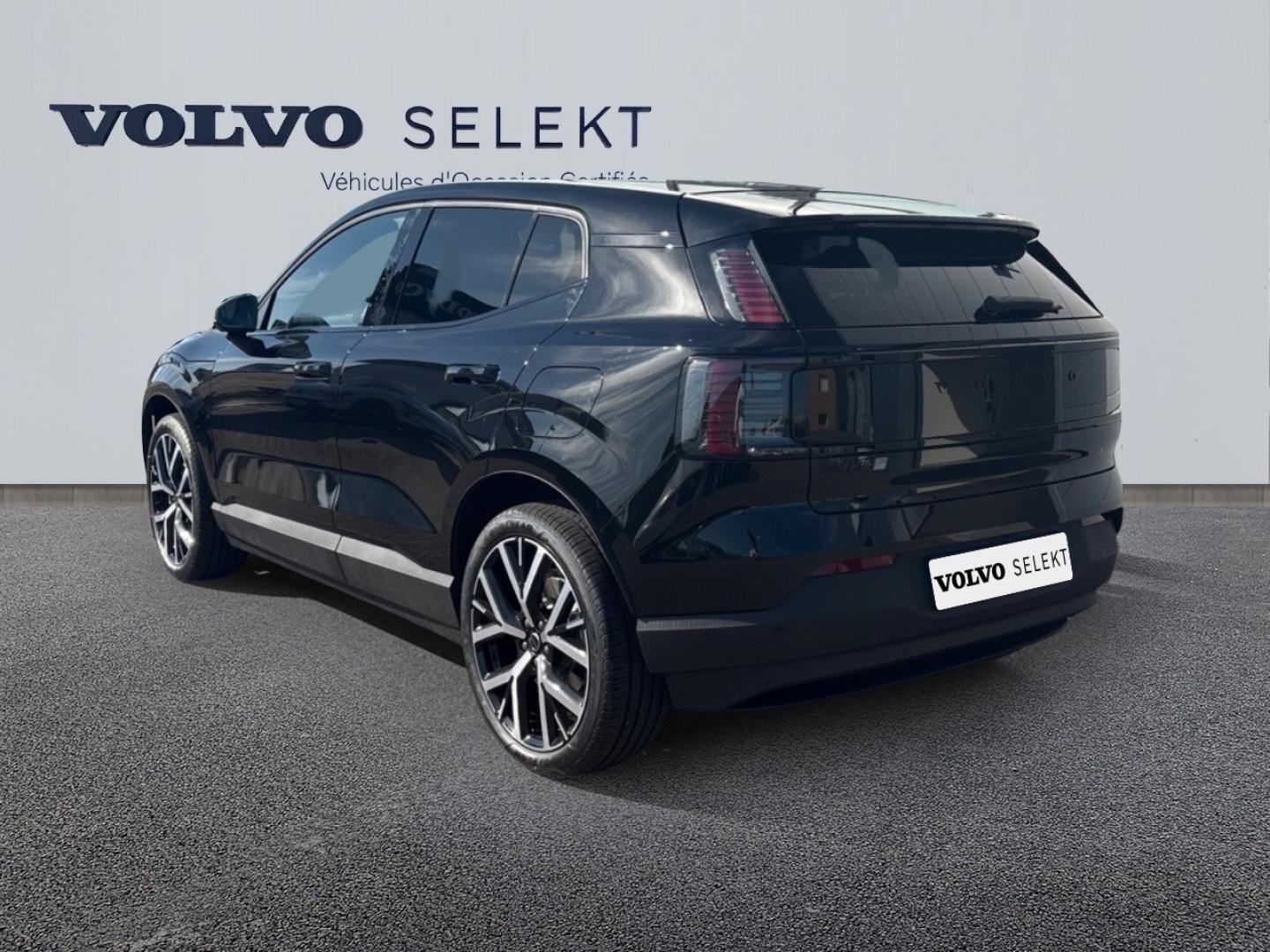 Image VOLVO EX30 P5 Long Range 272ch 69kWh Black Edition