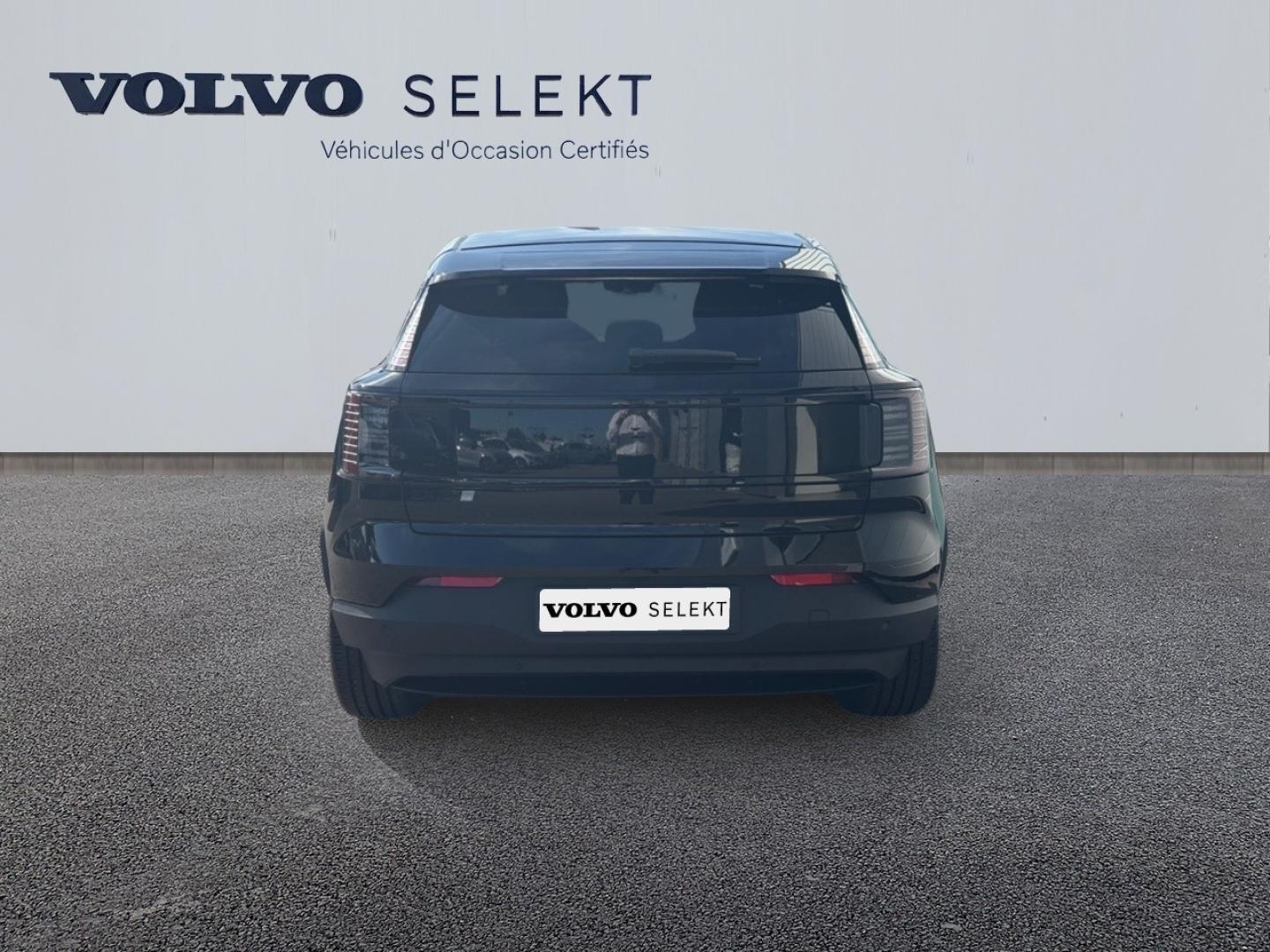 Image VOLVO EX30 P5 Long Range 272ch 69kWh Black Edition