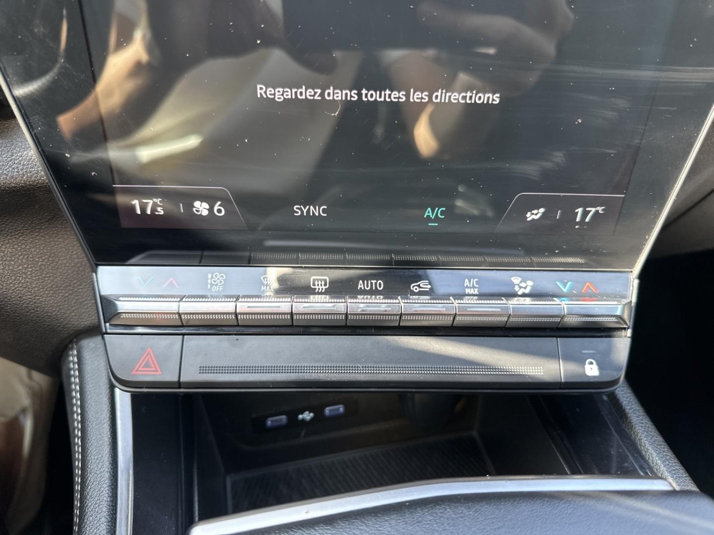 Image RENAULT Austral 1.2 E-Tech full hybrid 200ch Techno - 24