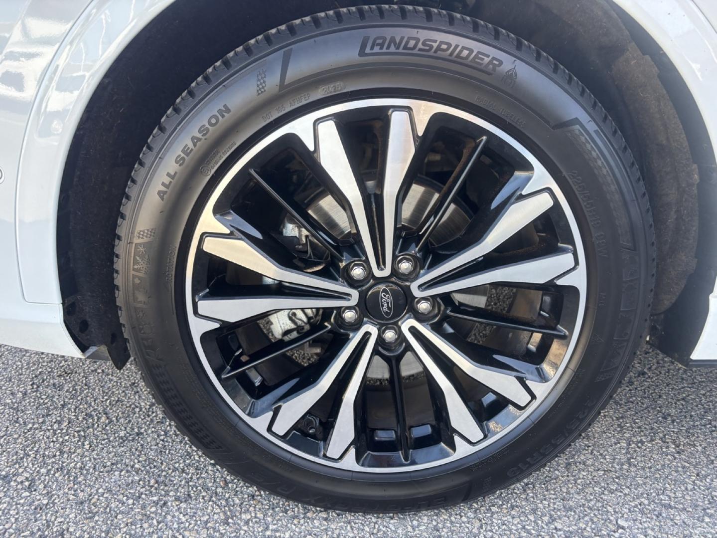 Image FORD Kuga 2.5 Duratec 190ch FHEV E85 ST-Line BVA