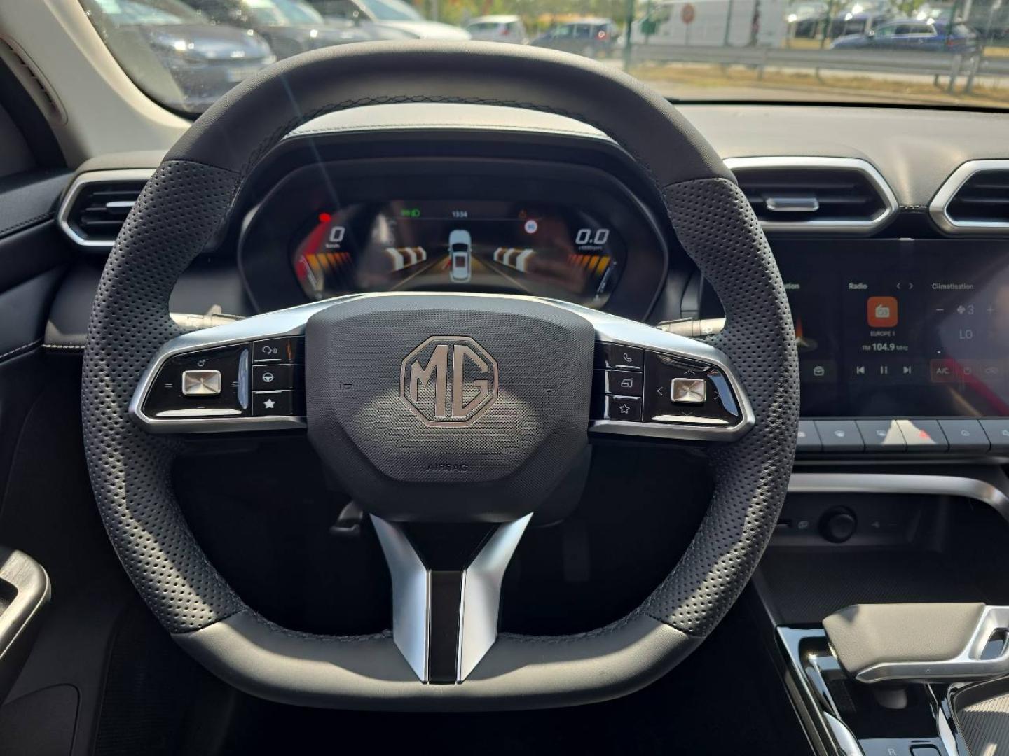 MG MOTOR ZS 1.5 Hybrid+ 197ch Luxury - Miniature 12