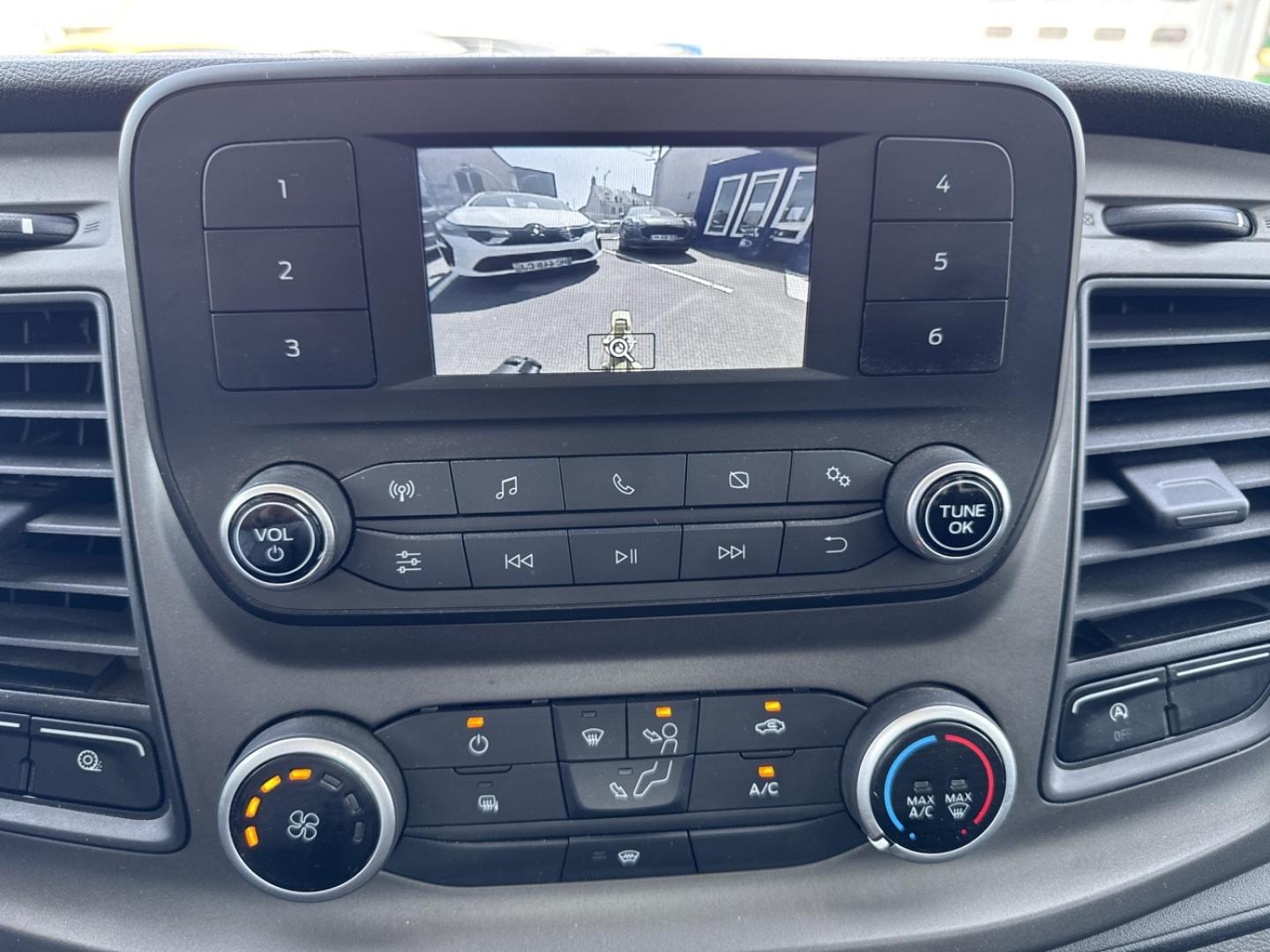 Image FORD Transit 2T CCb P350 L2 2.0 EcoBlue 165ch HD RJ Trend BENNE