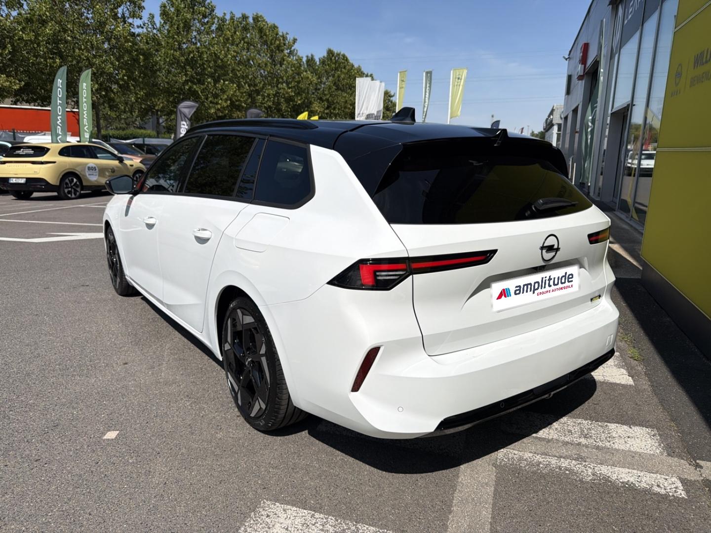 Image OPEL Astra SPORT TOURER 1.6 Turbo 225ch Hybrid GSe BVA8