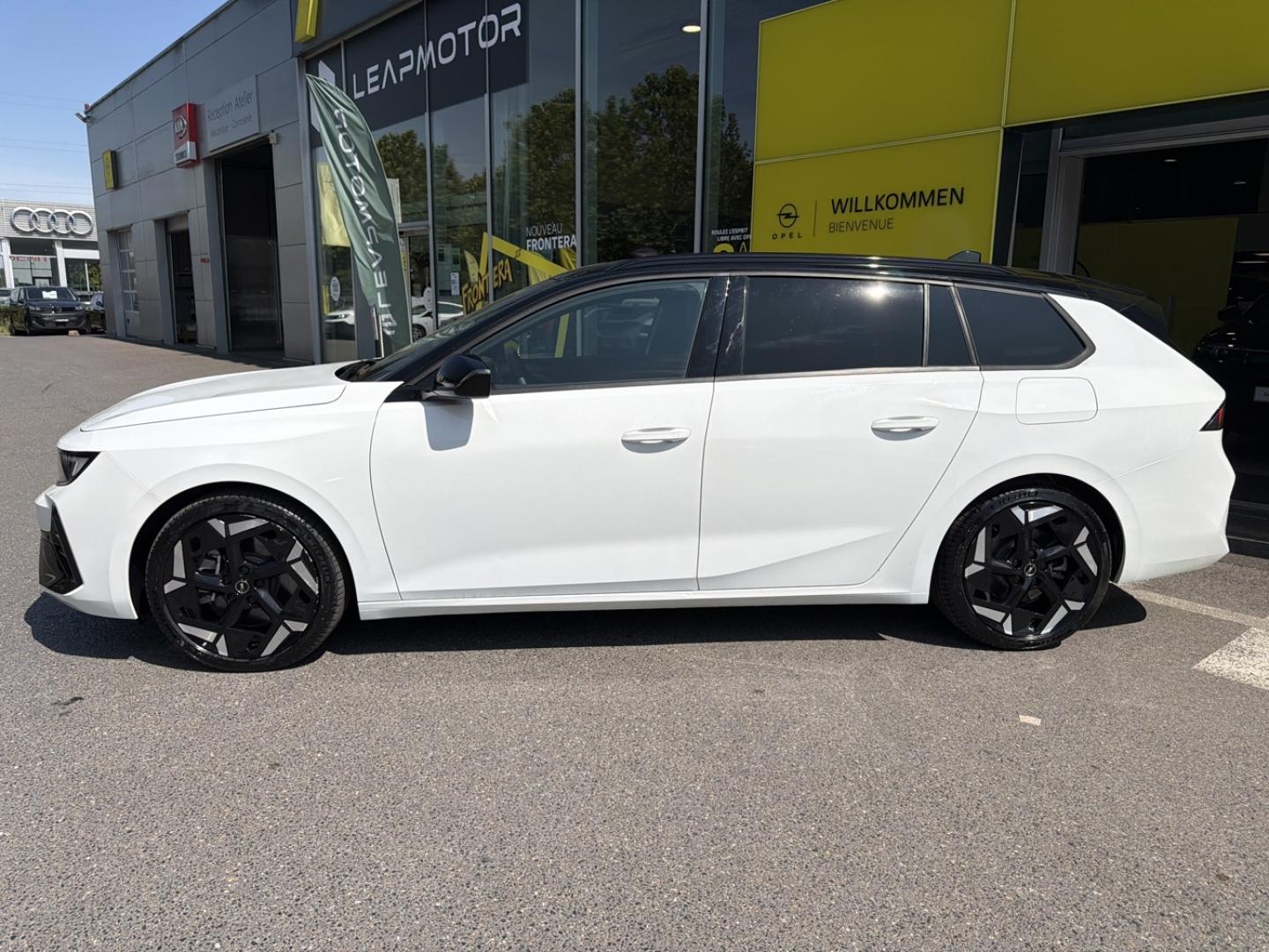 Image OPEL Astra SPORT TOURER 1.6 Turbo 225ch Hybrid GSe BVA8