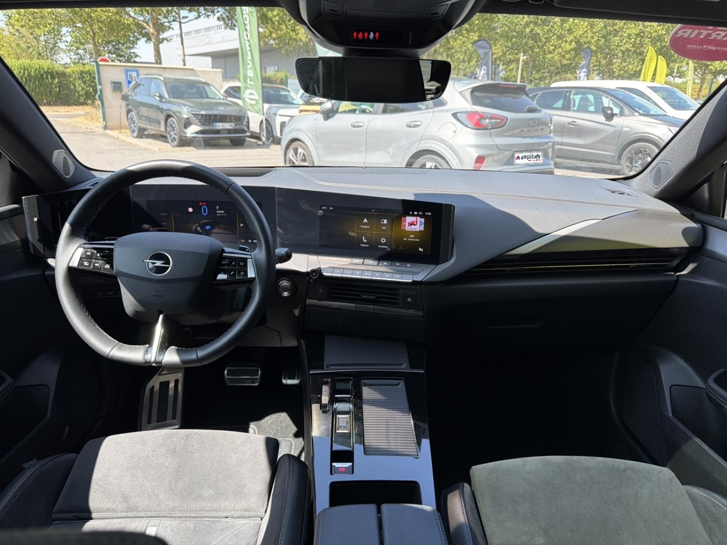 Image OPEL Astra SPORT TOURER 1.6 Turbo 225ch Hybrid GSe BVA8