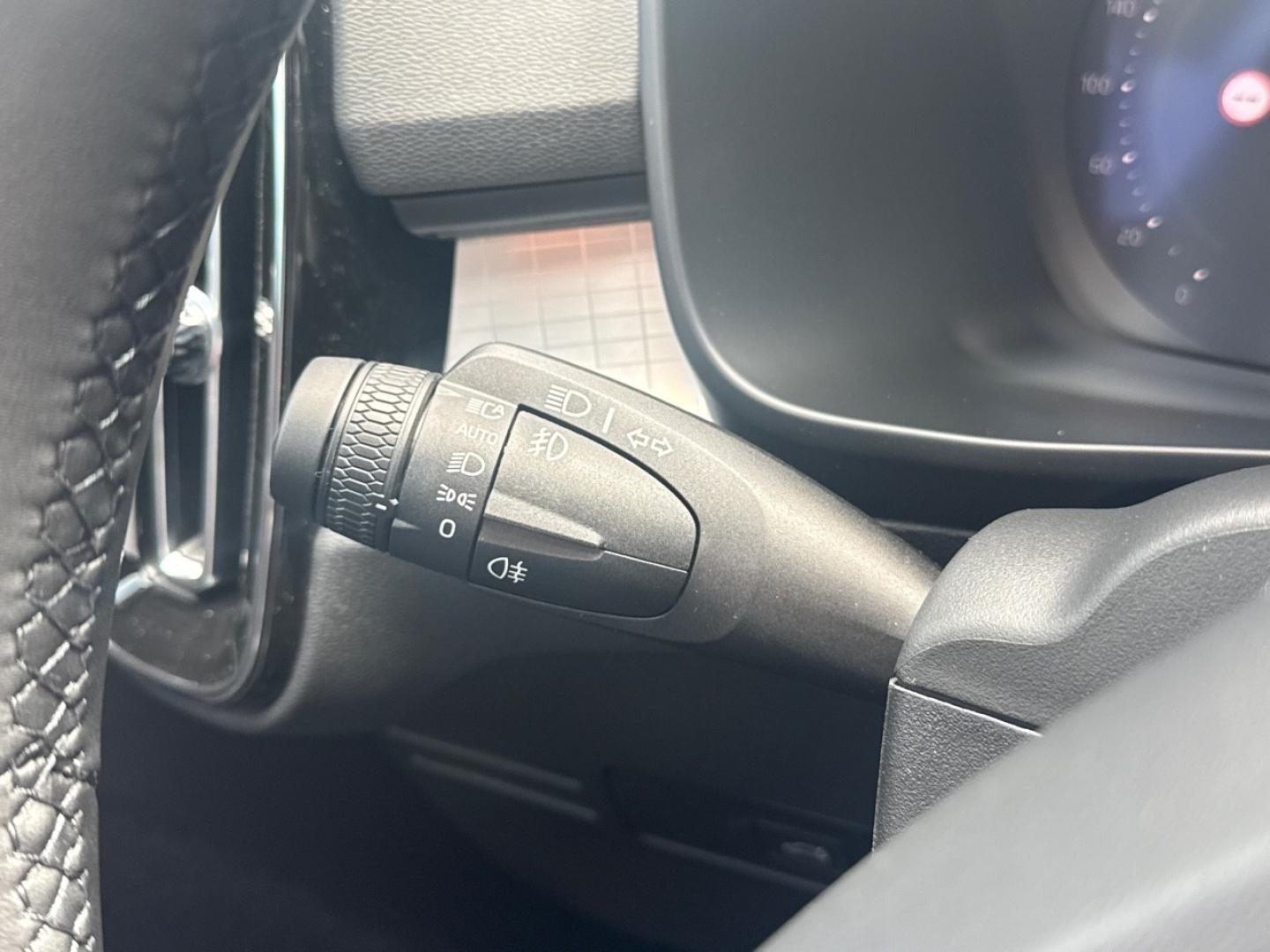 Image VOLVO XC40 B3 163ch Black Edition DCT 7