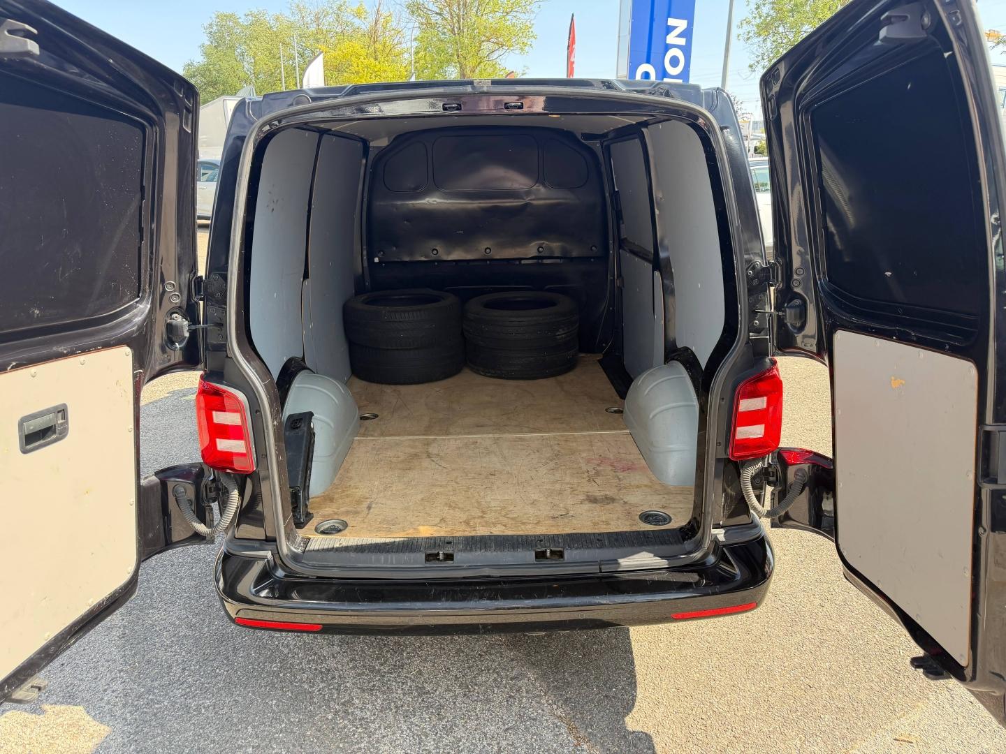 Image VOLKSWAGEN Transporter Fg 2.8T L1H1 2.0 TDI 204ch Business Line DSG7