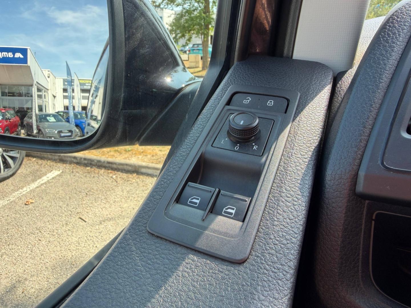 Image VOLKSWAGEN Transporter Fg 2.8T L1H1 2.0 TDI 204ch Business Line DSG7