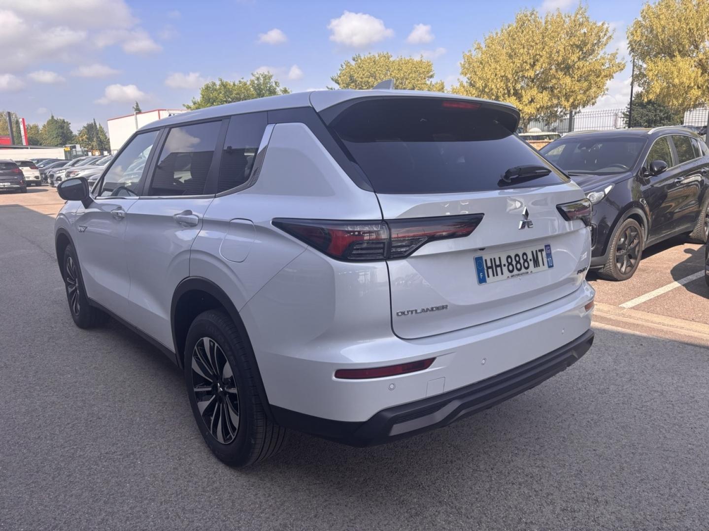 Image MITSUBISHI Outlander 2.4 PHEV 306ch Invite+ 4WD