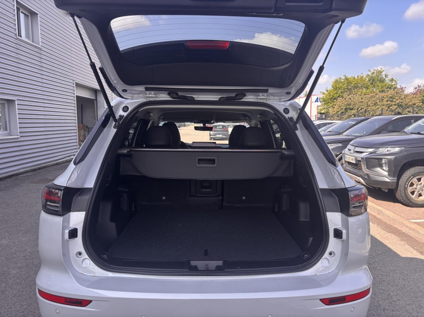 Image MITSUBISHI Outlander 2.4 PHEV 306ch Invite+ 4WD