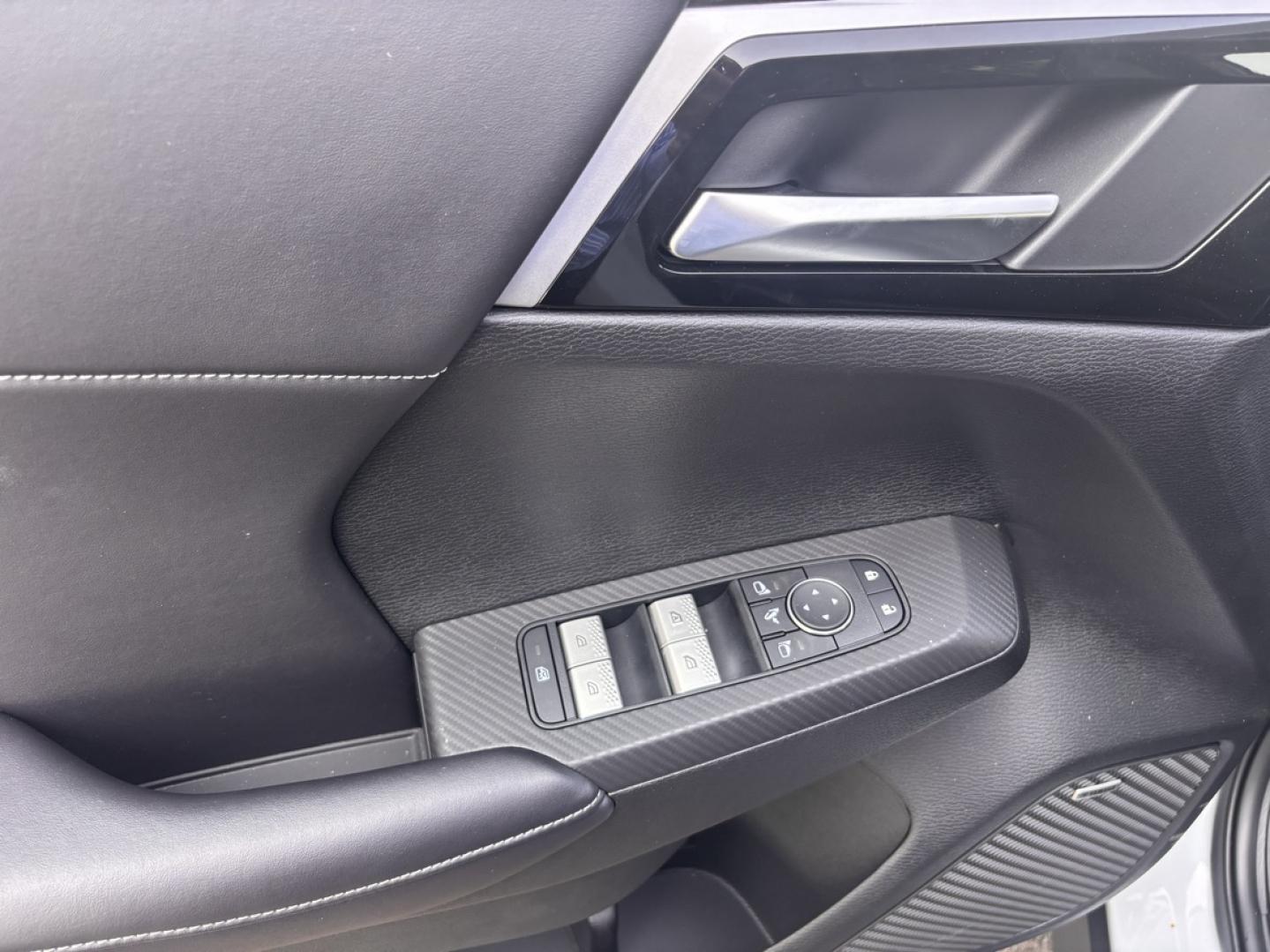 Image MITSUBISHI Outlander 2.4 PHEV 306ch Invite+ 4WD