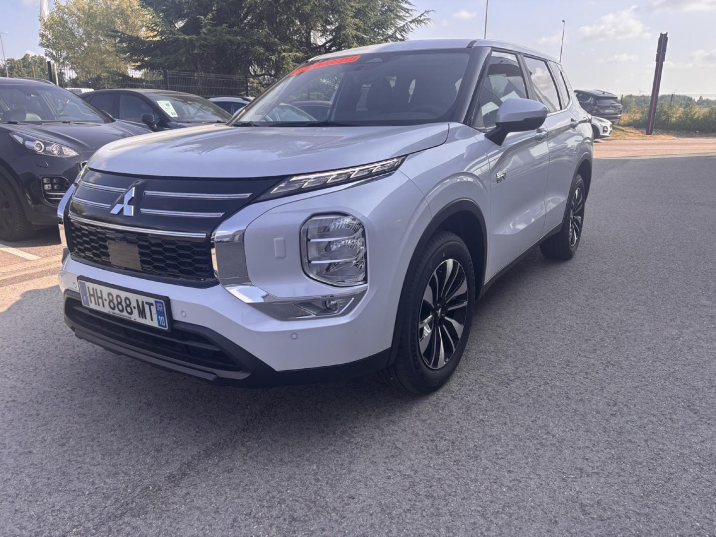 Photo MITSUBISHI Outlander 2.4 PHEV 306ch Invite+ 4WD