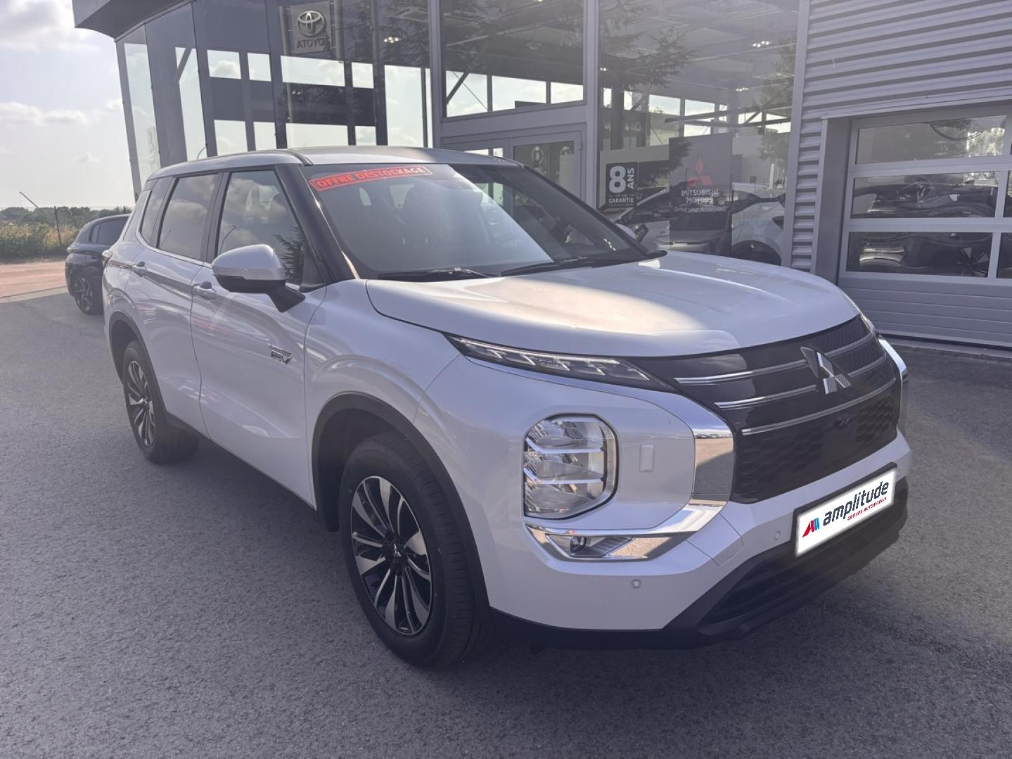 Image MITSUBISHI Outlander 2.4 PHEV 306ch Invite+ 4WD
