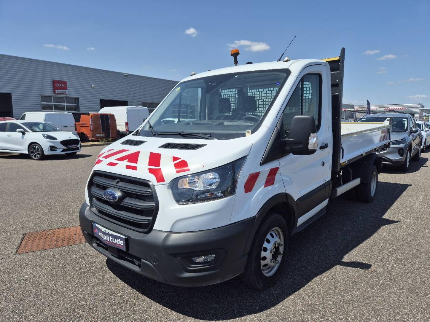 Photo FORD Transit 2T CCb P350 L2 2.0 EcoBlue 165ch Trend RJ BENNE