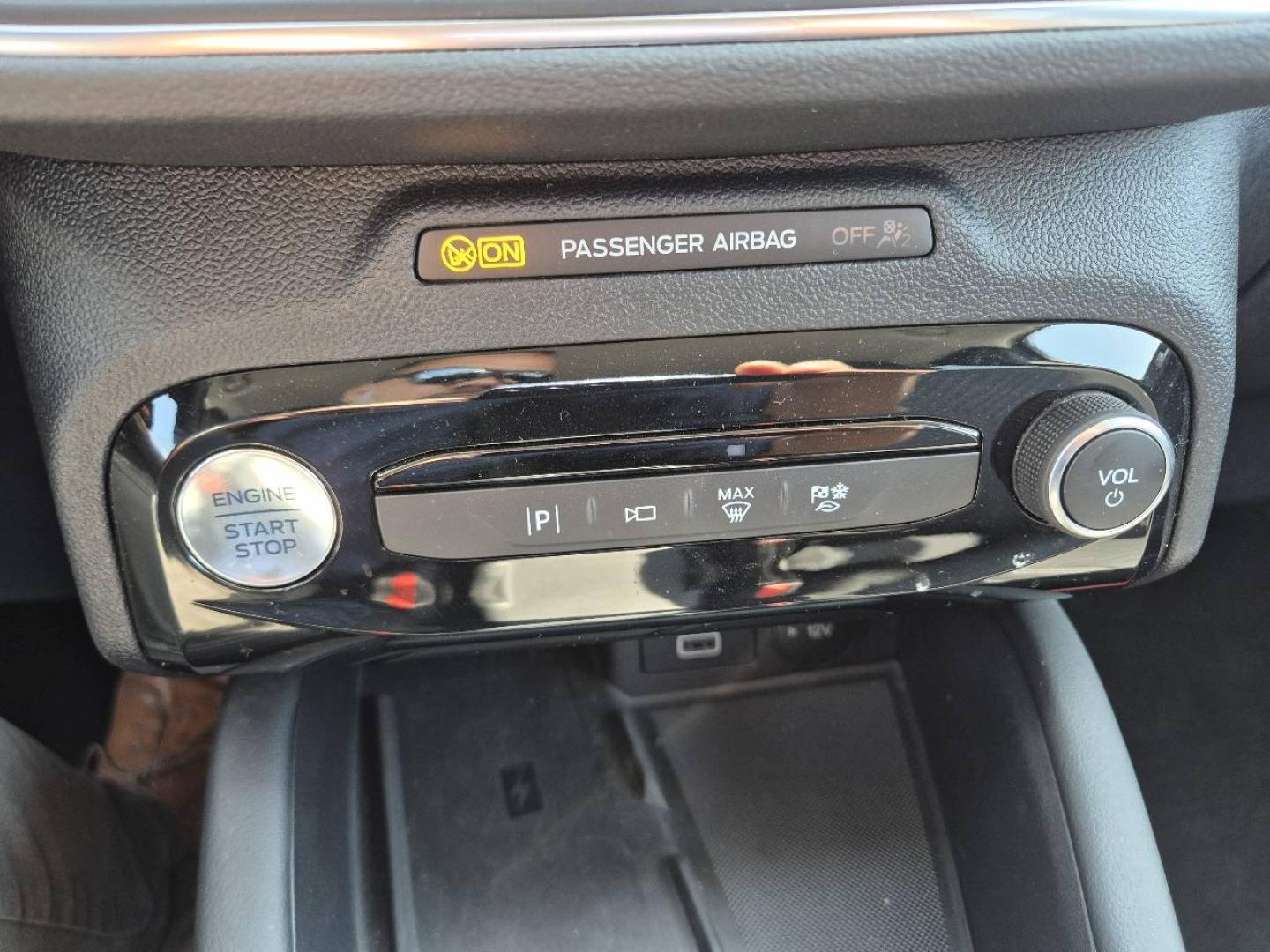 Image FORD Kuga 2.5 Duratec 180ch Hybrid FlexiFuel Titanium Business Powershift