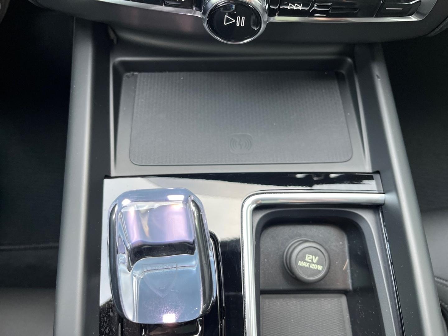 Image VOLVO XC60 T6 Hybride Rechargeable 335ch Ultra Style Dark Geartronic 8 AWD