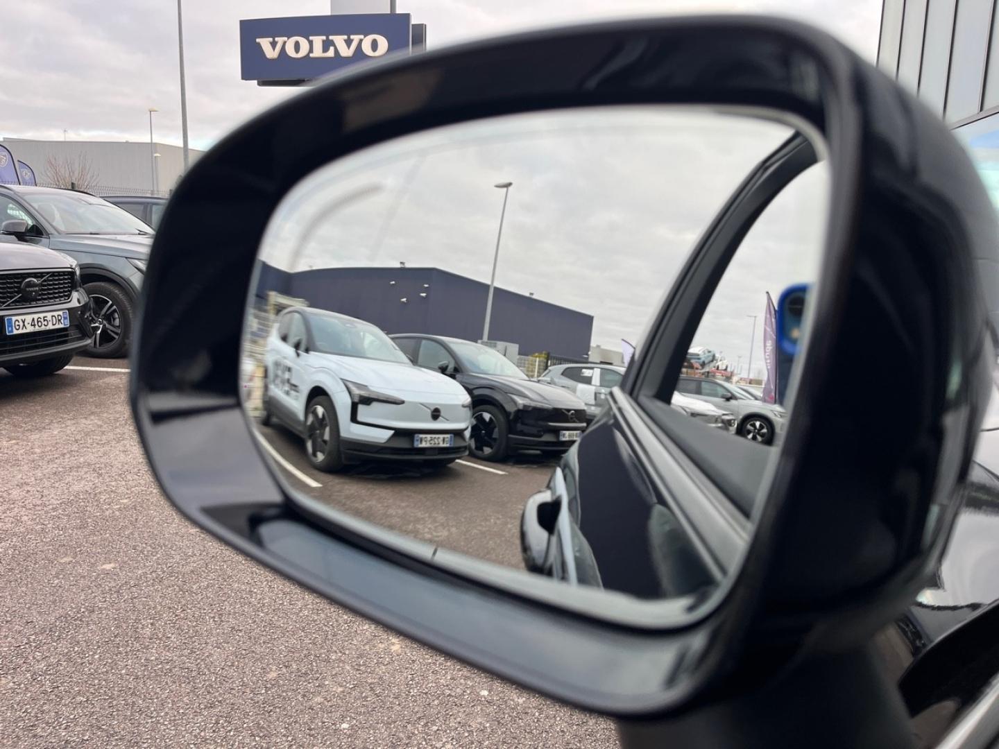 Image VOLVO XC60 T6 Hybride Rechargeable 335ch Ultra Style Dark Geartronic 8 AWD