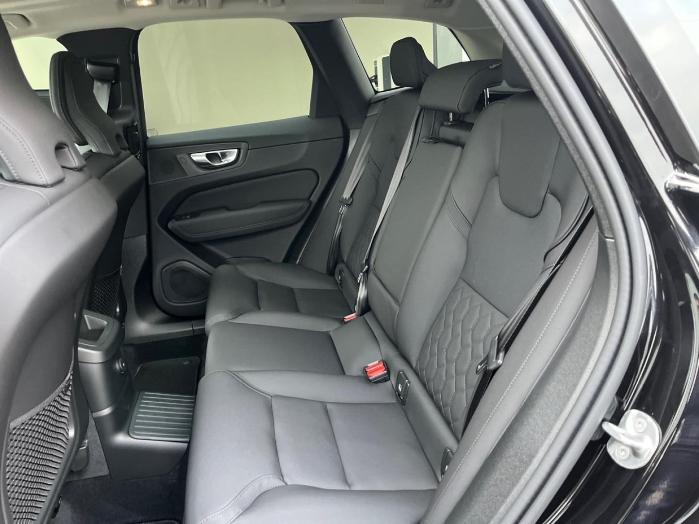 Image VOLVO XC60 T6 Hybride Rechargeable 335ch Ultra Style Dark Geartronic 8 AWD