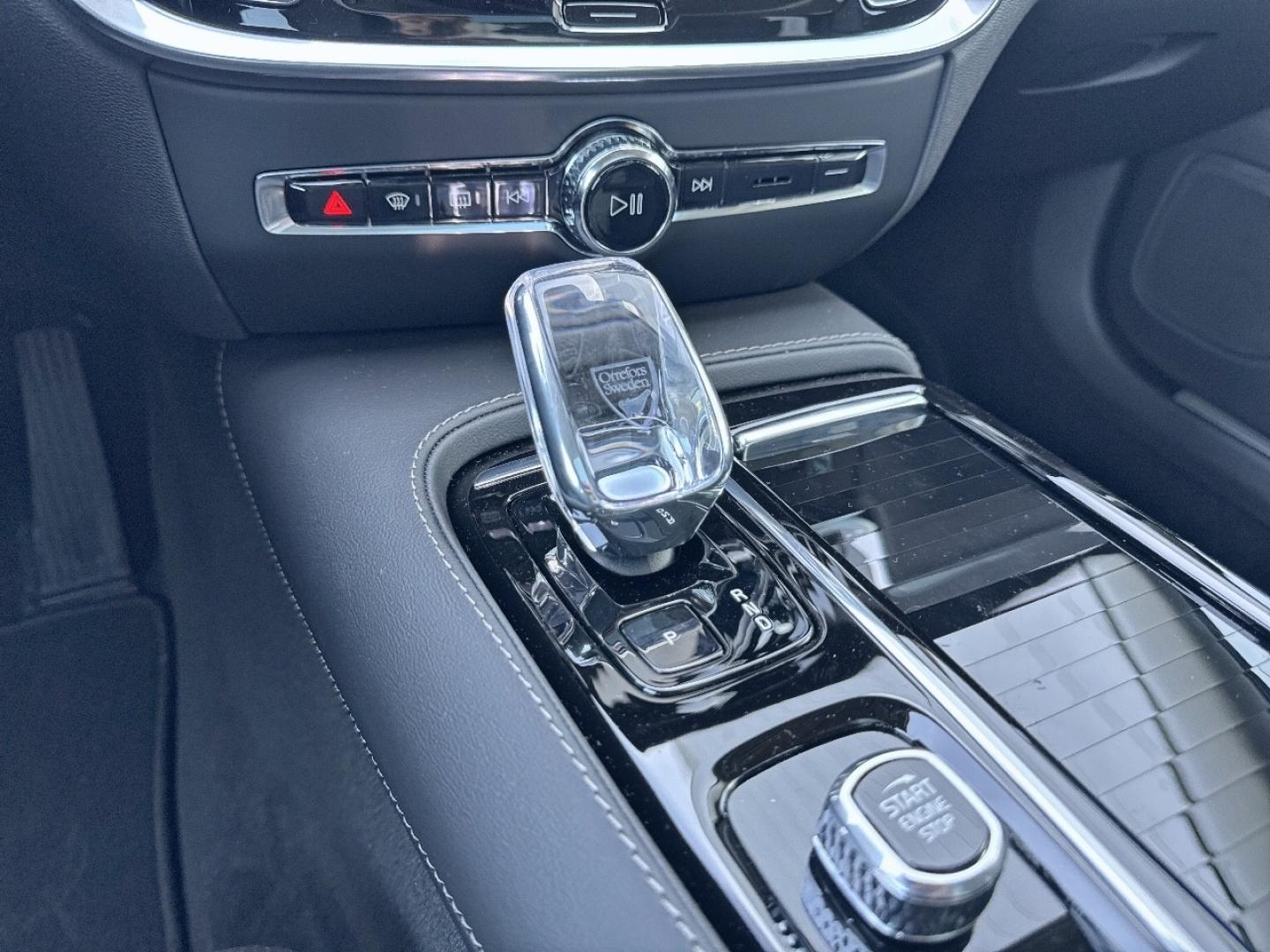 Image VOLVO V60 T6 AWD 180+156ch Plus Style Dark Geartronic 8